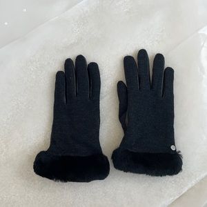 UGG cozy black gloves size L